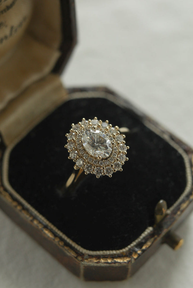 Oval Cut Moissanite Ring