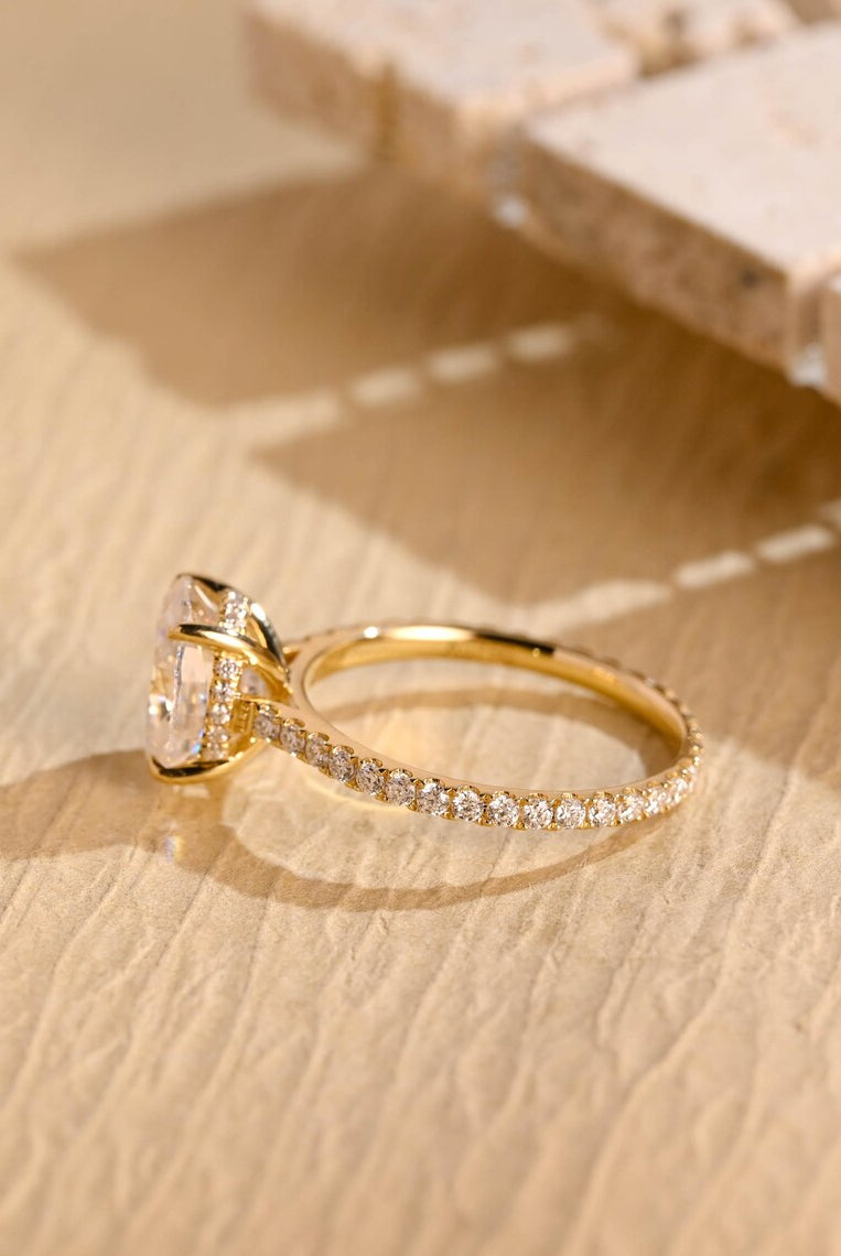 1 Carat Oval Moissanite Ring