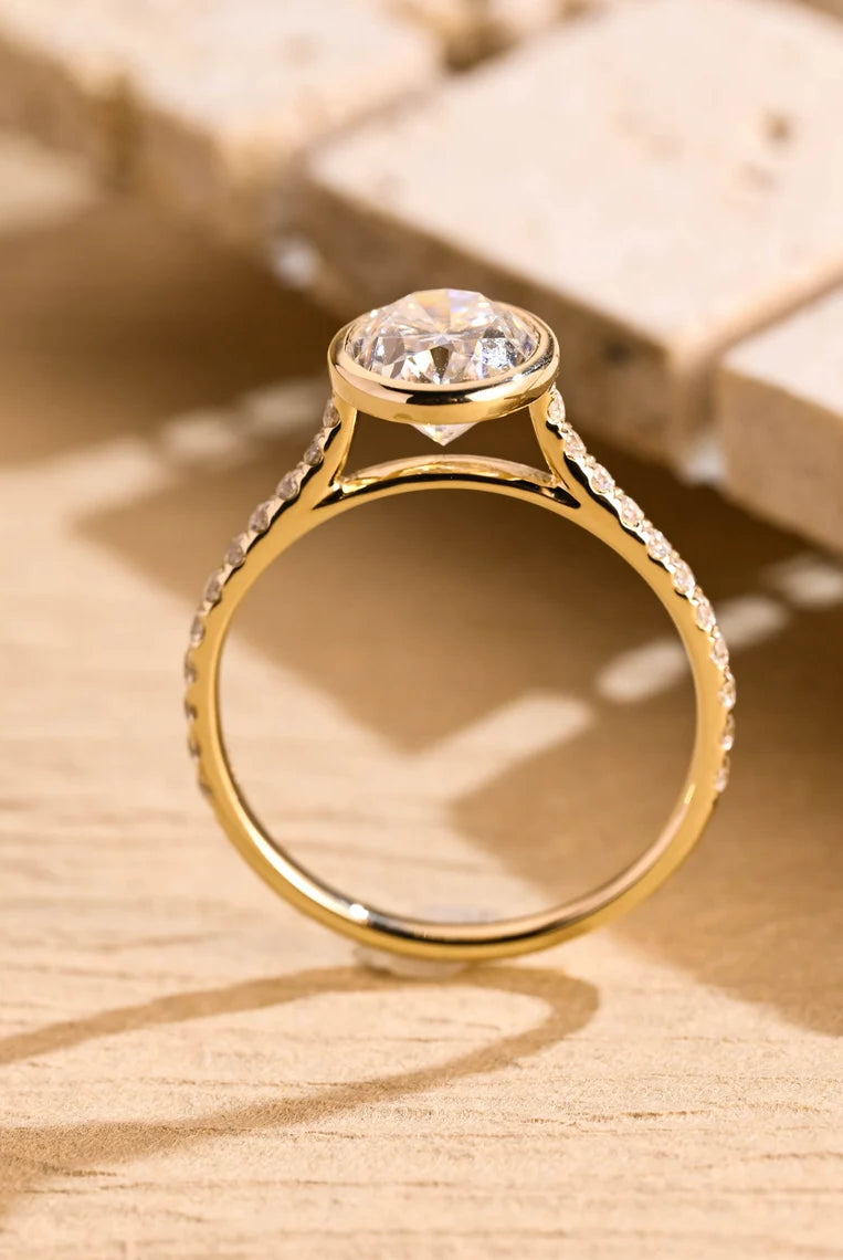 1 Carat Oval Moissanite Ring
