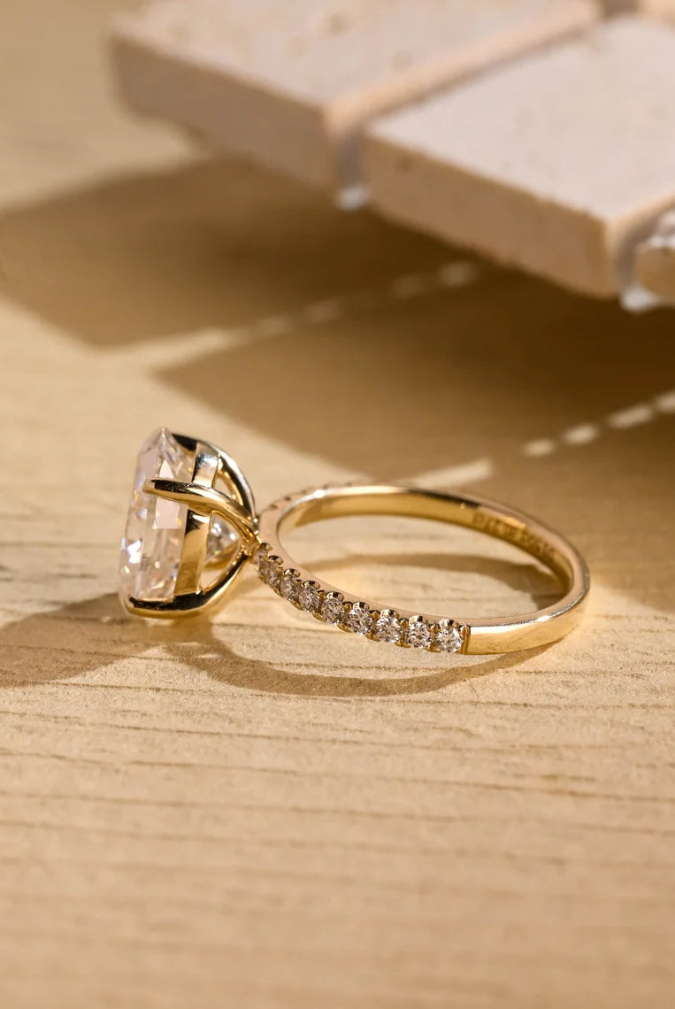 1 Carat Oval Moissanite Ring