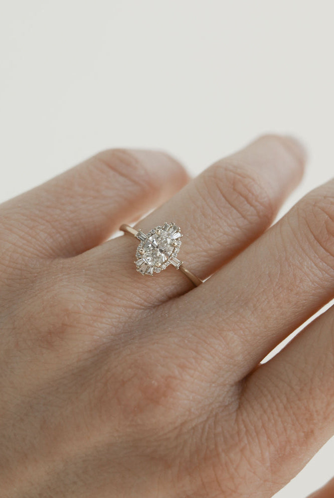 Oval Cut Moissanite Engagement Ring