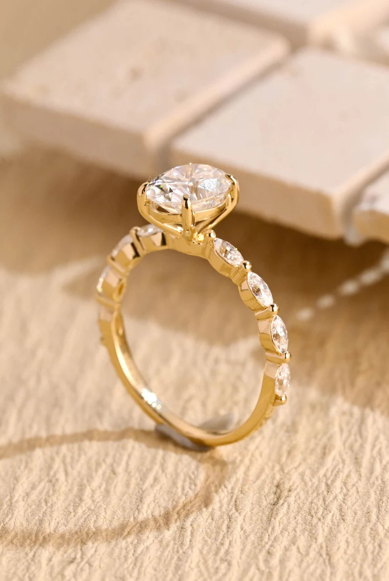 Luxury Moissanite Ring