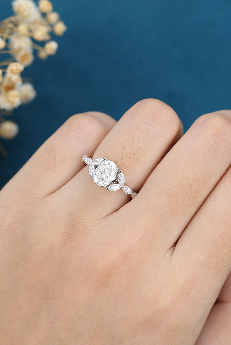 oval-shaped-moissanite-cluster-engagement-ring-19