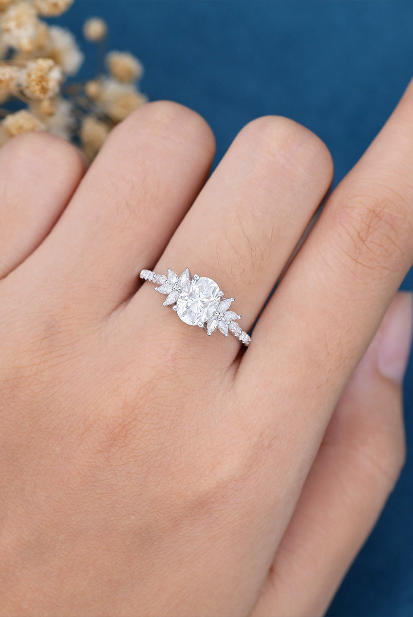 oval-shaped-moissanite-cluster-engagement-ring-25