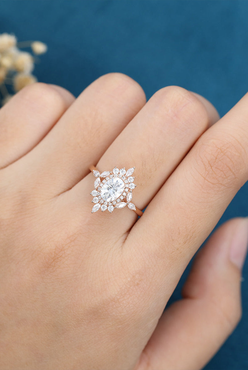 oval-shaped-moissanite-cluster-engagement-ring-4
