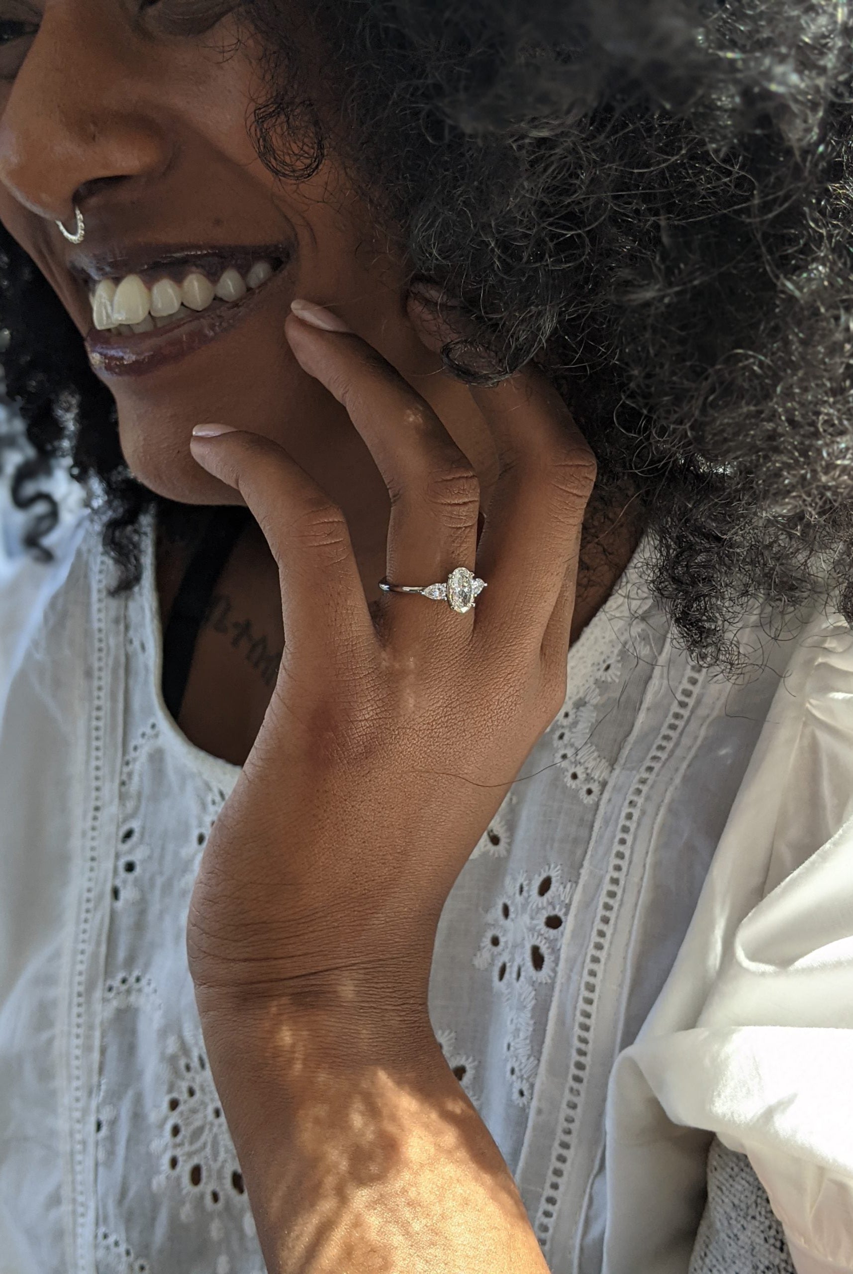 1.0CT Elongated Oval Moissanite Diamond Three Stone Engagement Ring