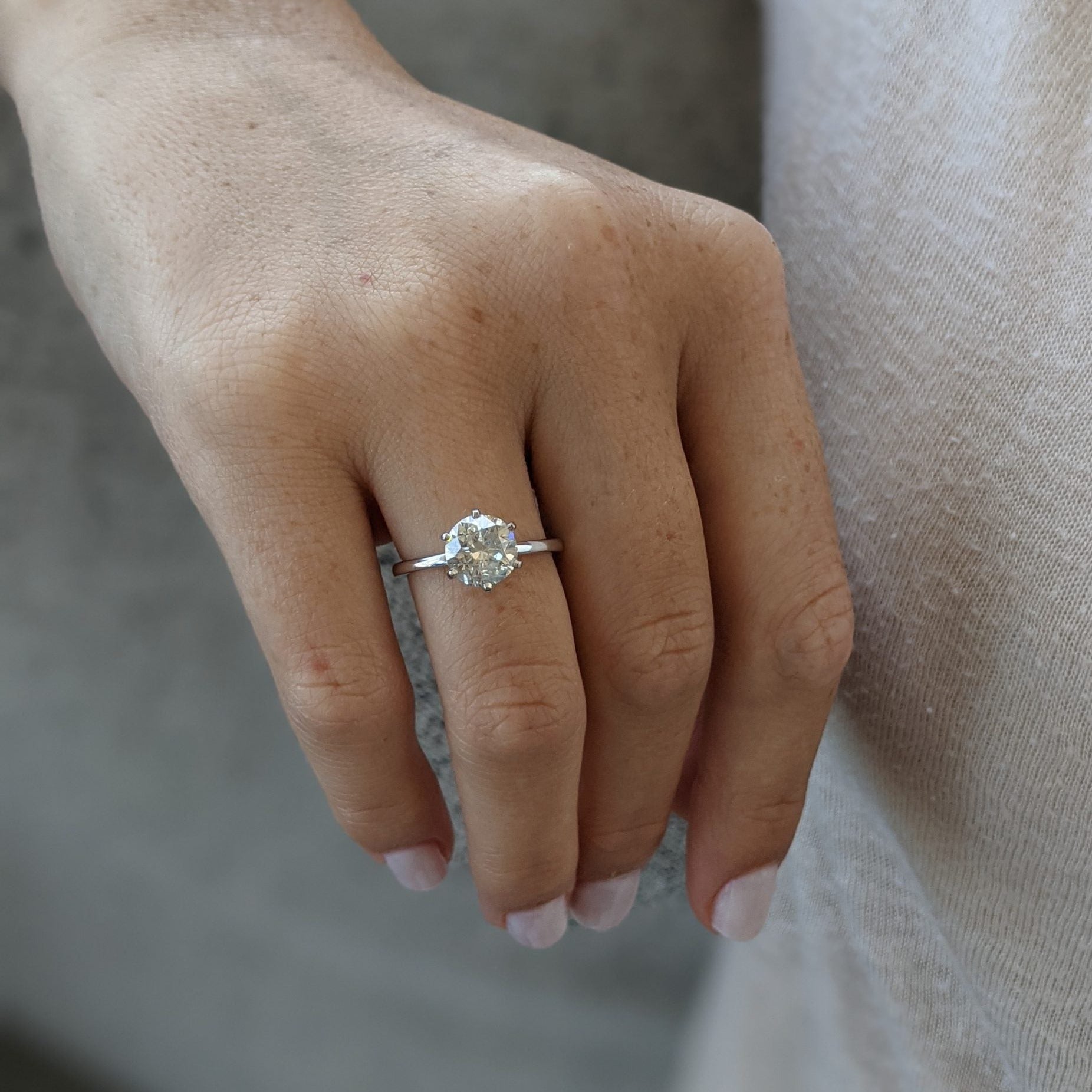 2.04CT Round Brilliant Cut Moissanite Diamond Engagement Ring