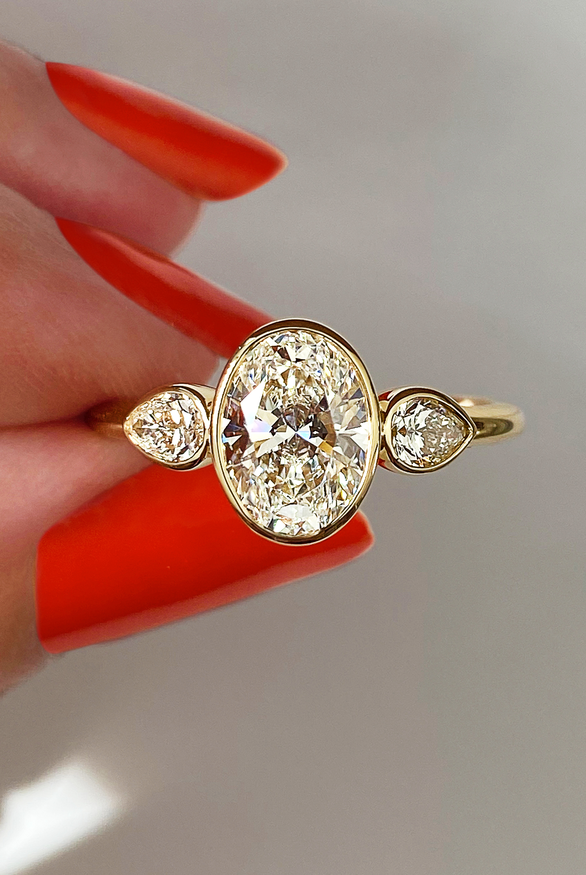2.0CT Bezel Set Oval Moissanite Diamond Three Stone Engagement Ring
