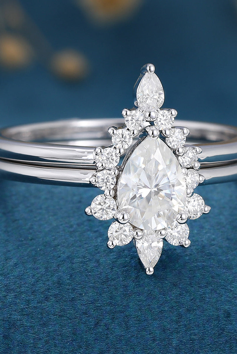 pear-shaped-moissanite-halo-nature-inspired-bridal-set