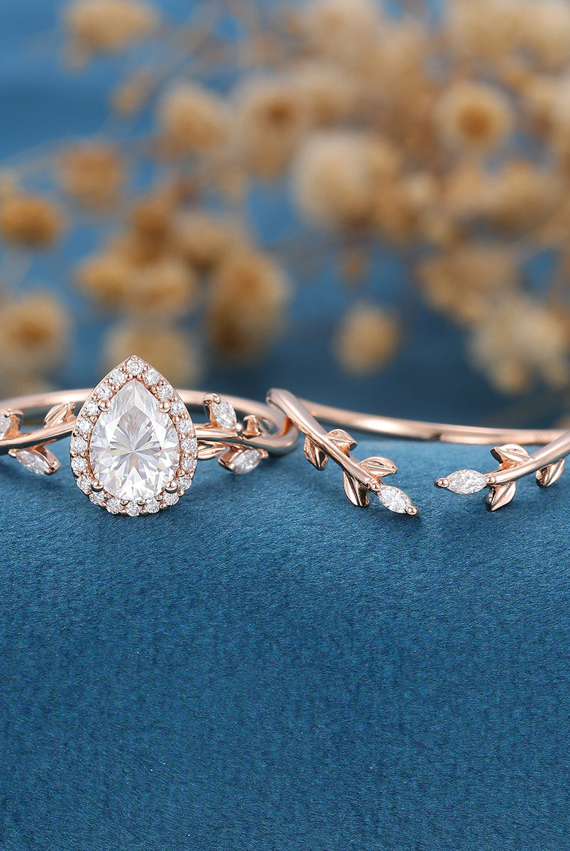 1-0-ct-pear-shaped-moissanite-halo-nature-inspired-bridal-set