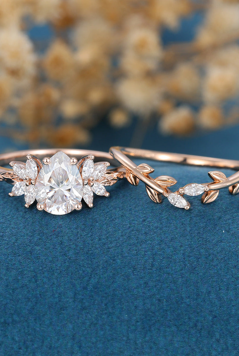 pear-shaped-moissanite-twig-style-bridal-set
