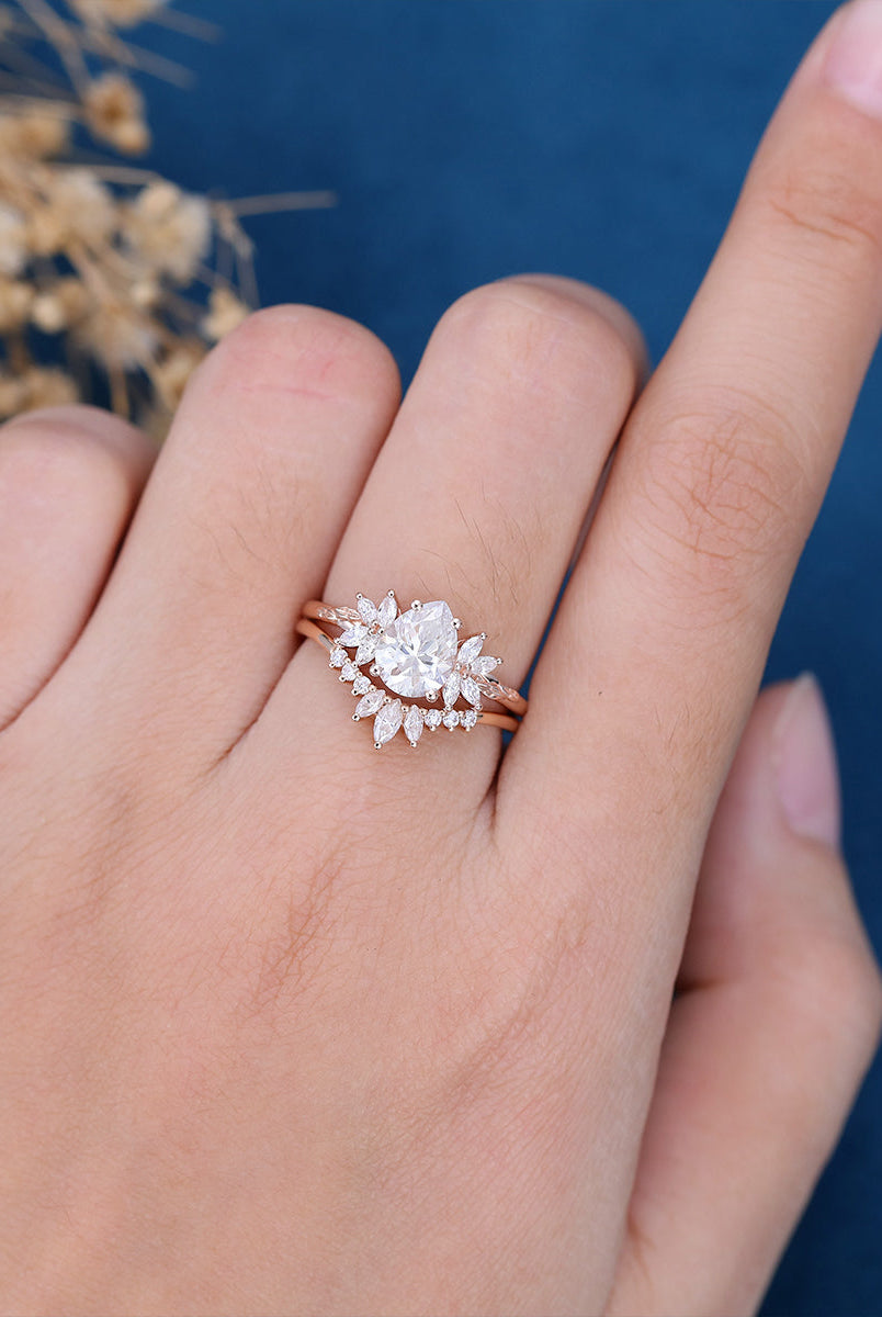 pear-shaped-moissanite-cluster-bridal-set