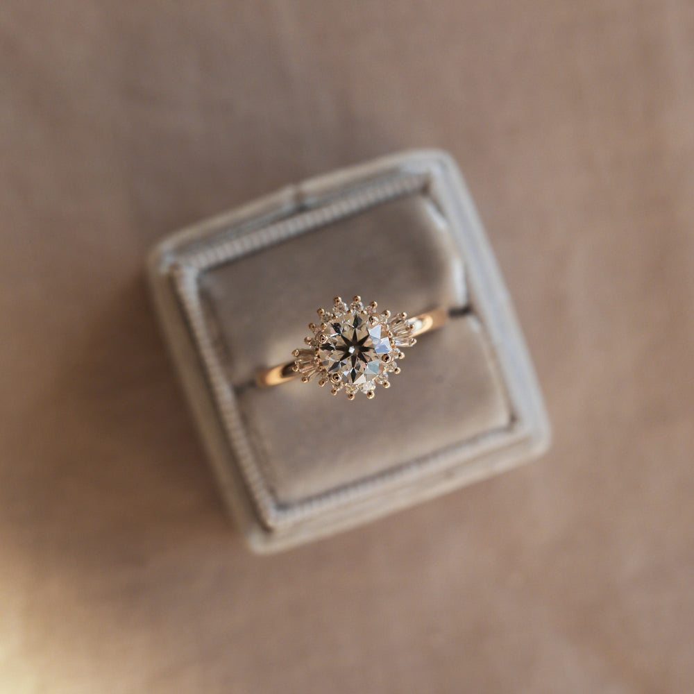 1.05CT Round Cluster Moissanite Diamond Engagement Ring