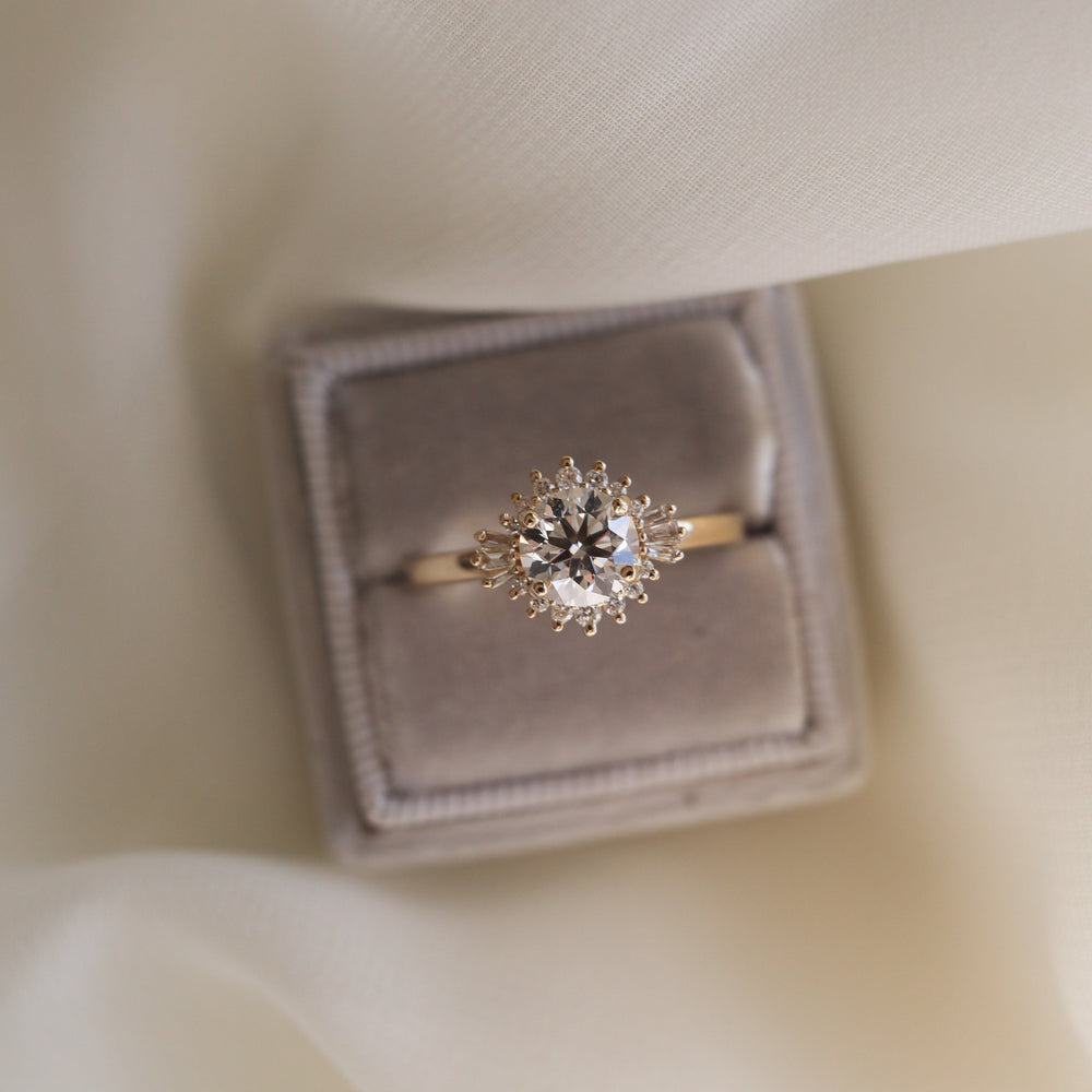 1.05CT Round Cluster Moissanite Diamond Engagement Ring