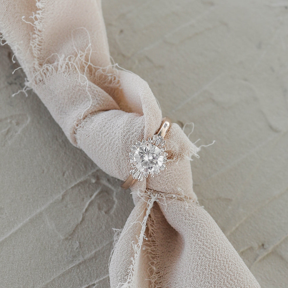 1.05CT Round Cluster Moissanite Diamond Engagement Ring