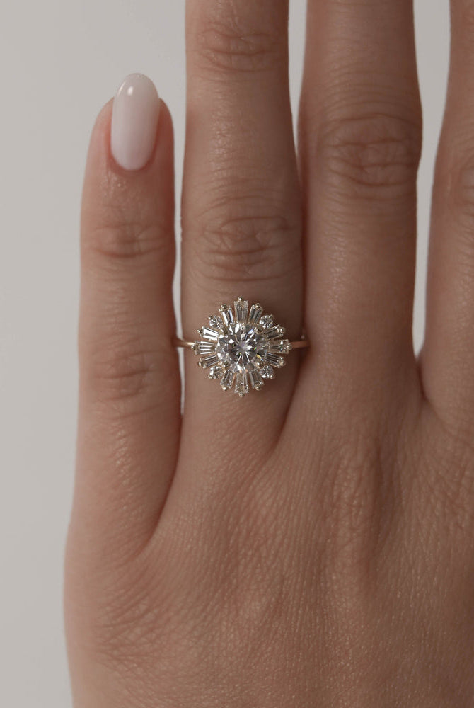 1.05CT Round Cluster Moissanite Diamond Solitaire Engagement Ring