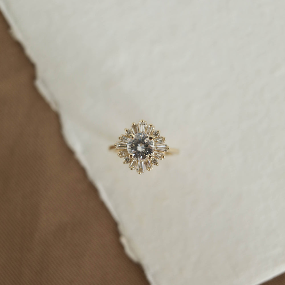 1.05CT Round Cluster Moissanite Diamond Solitaire Engagement Ring