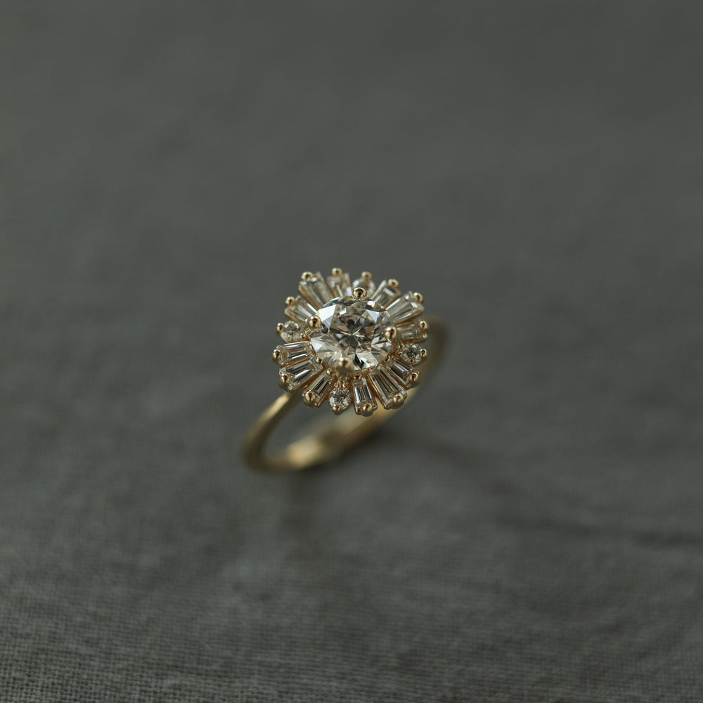 1.05CT Round Cluster Moissanite Diamond Solitaire Engagement Ring