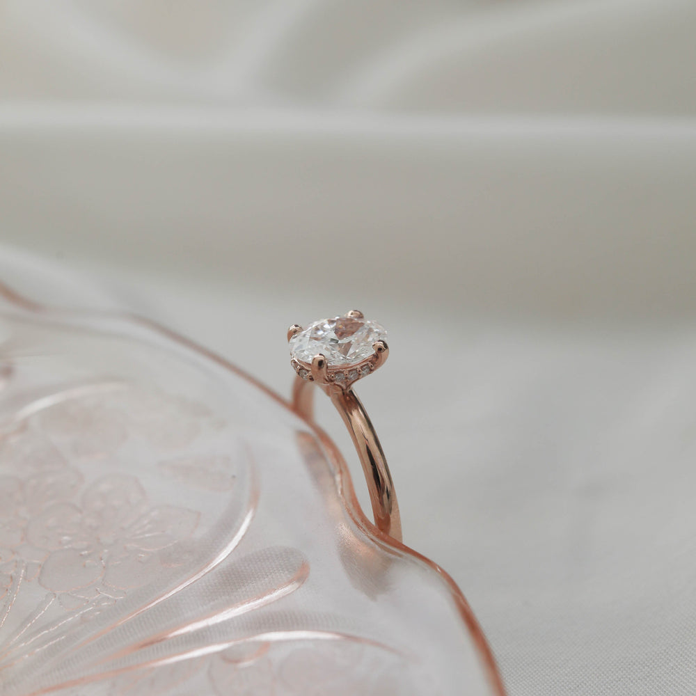 Luxury Moissanite Engagement Ring