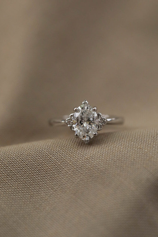 Vintage Oval Proposal Ring