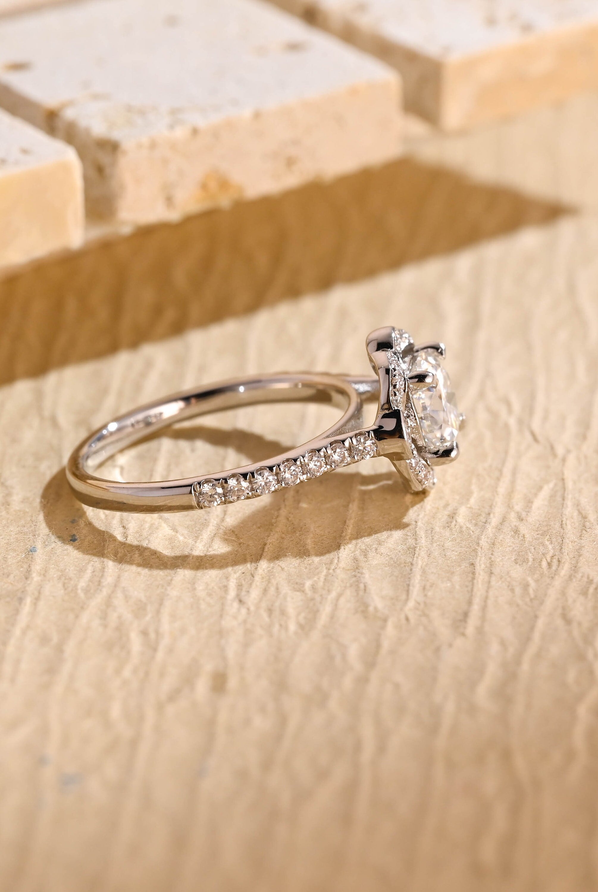 Round Brilliant Moissanite Ring