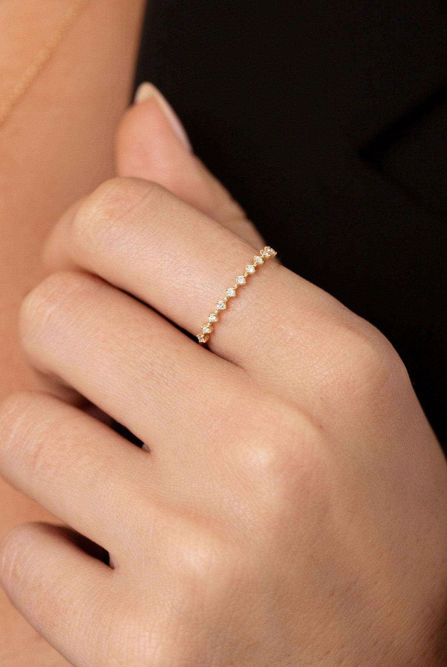 1.0mm Round Cut Moissanite Petite Diamond Wedding Band1.0mm Round Cut Moissanite Petite Diamond Wedding Band