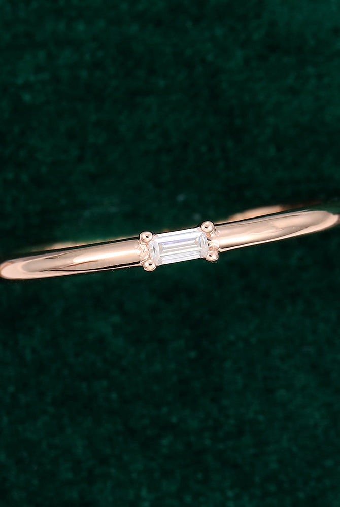 baguette-moissanite-solitaire-wedding-band