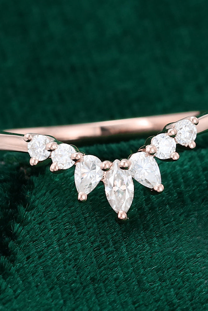 round-moissanite-curved-wedding-band
