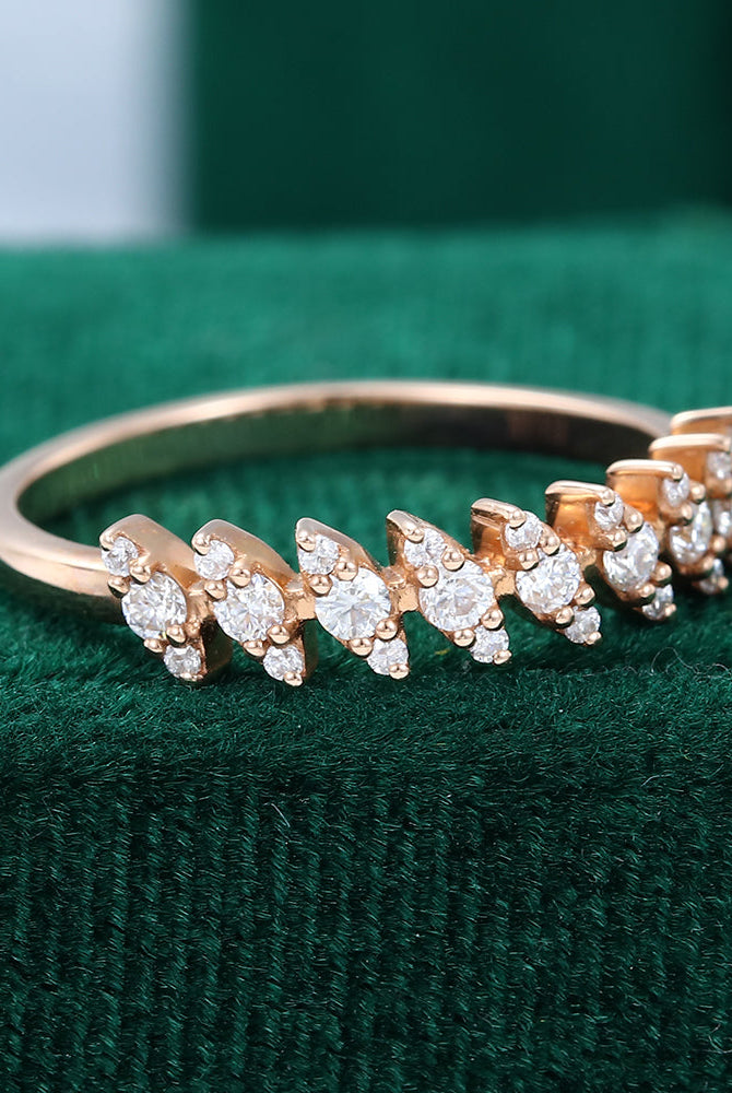 round-moissanite-cluster-wedding-band