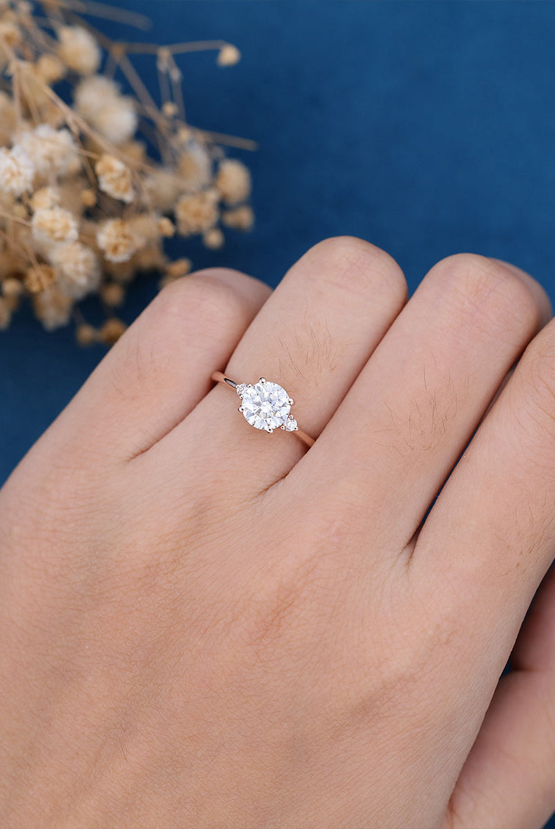 round-shaped-moissanite-three-stones-engagement-ring