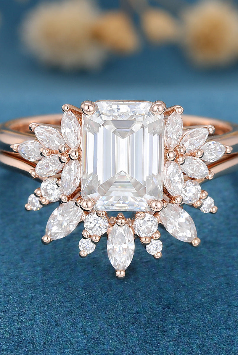 emerald-shaped-moissanite-cluster-bridal-set-5