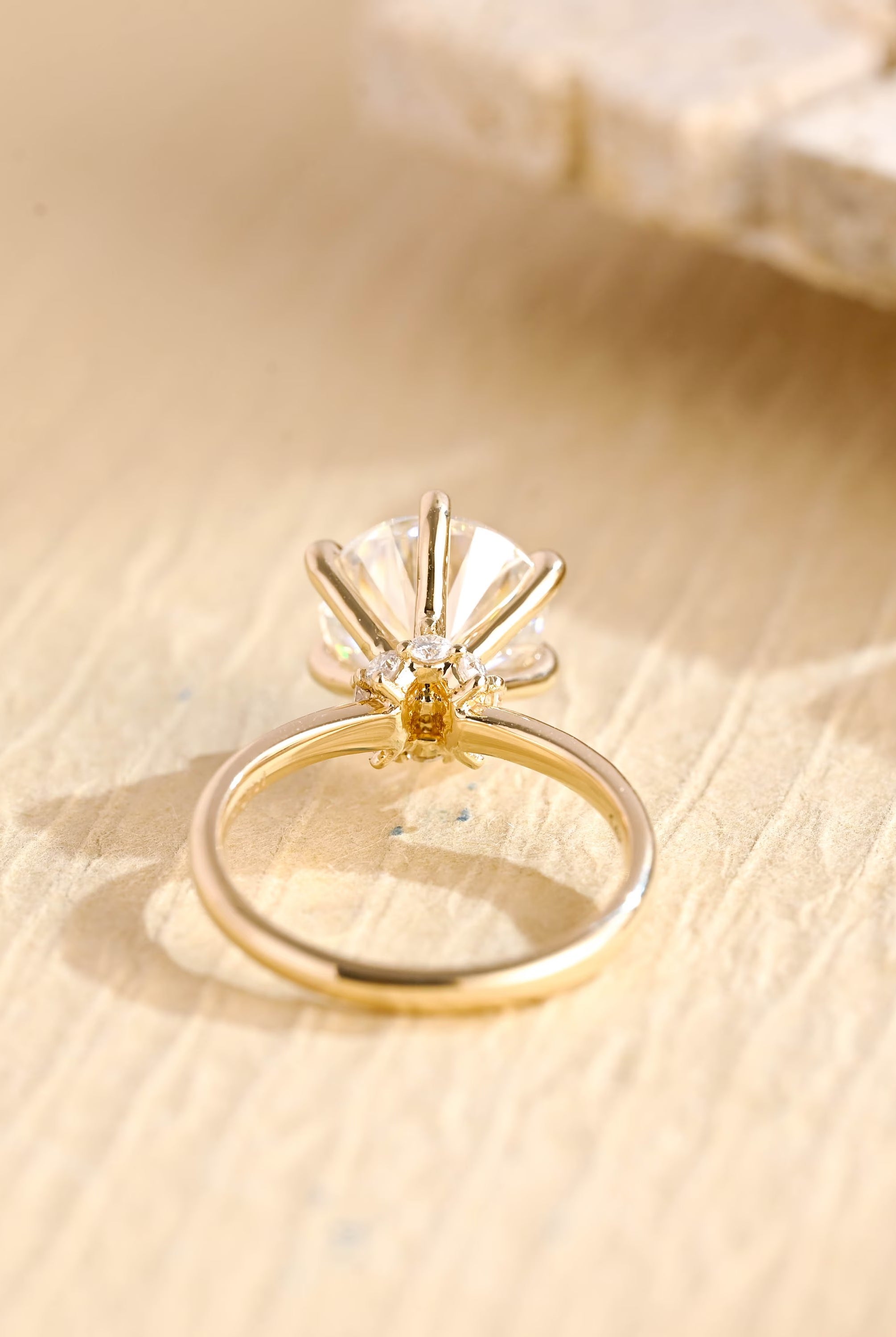 Round Brilliant Moissanite Ring