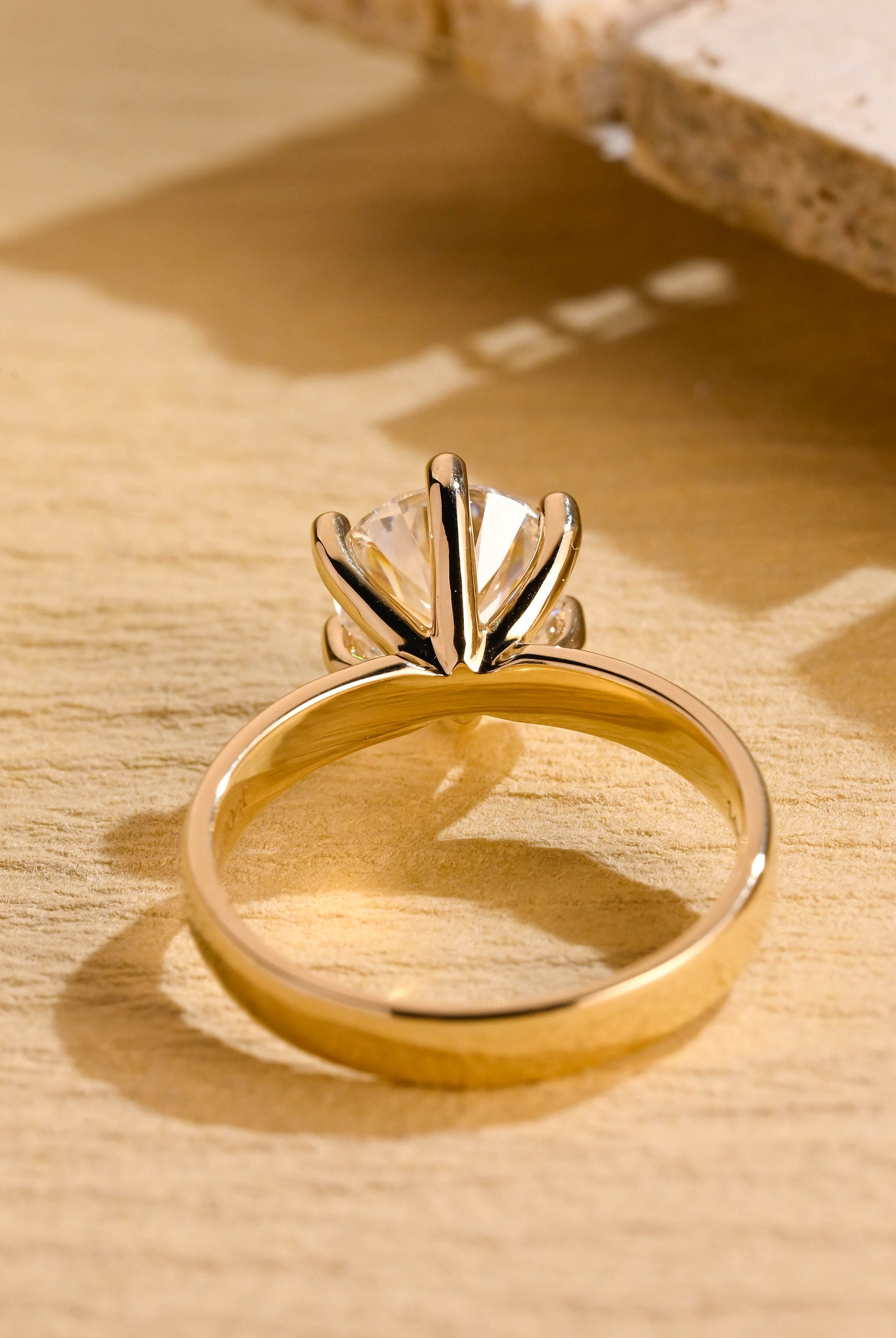 1 Carat Moissanite Engagement Ring