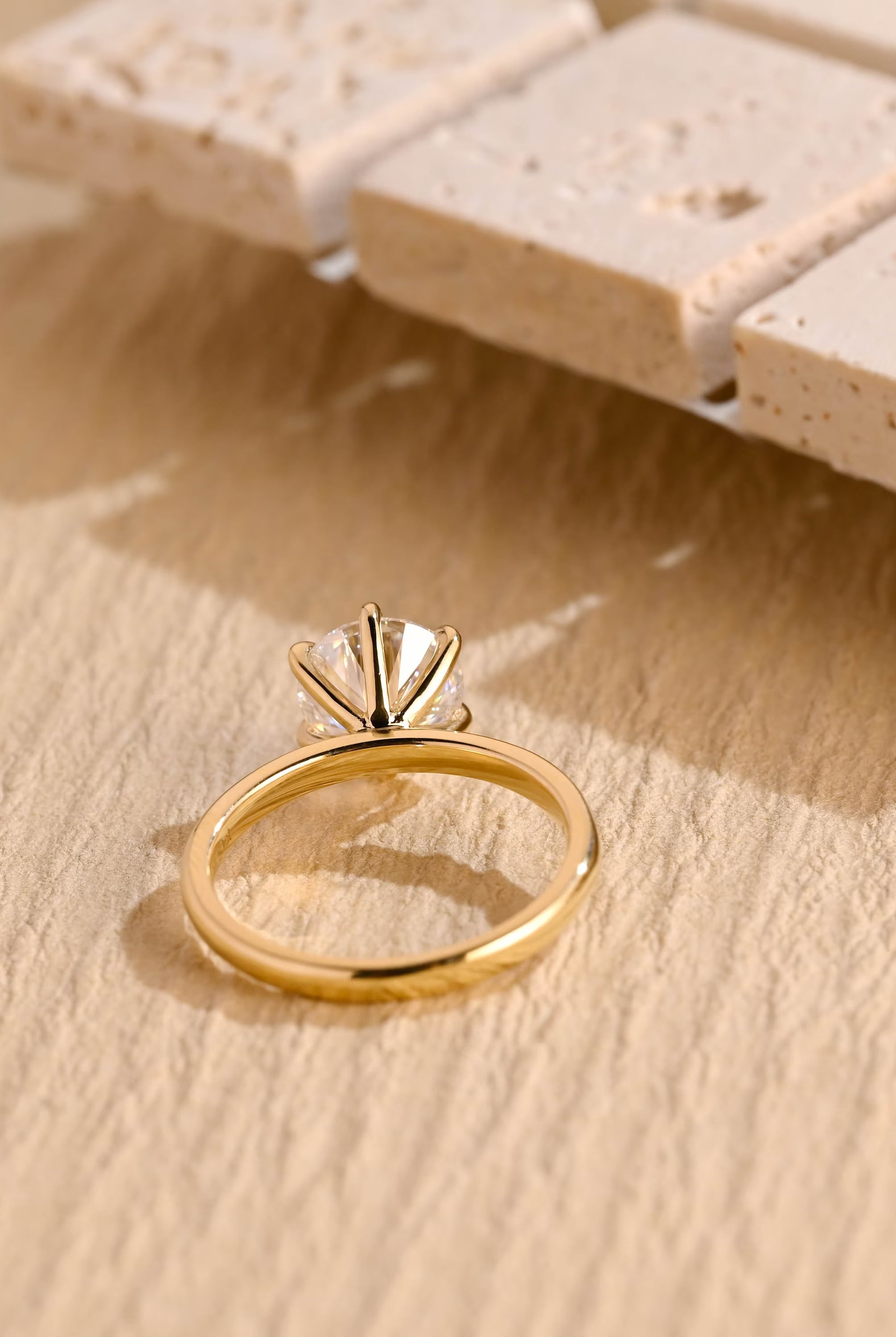 Round Cut Moissanite Engagement Ring
