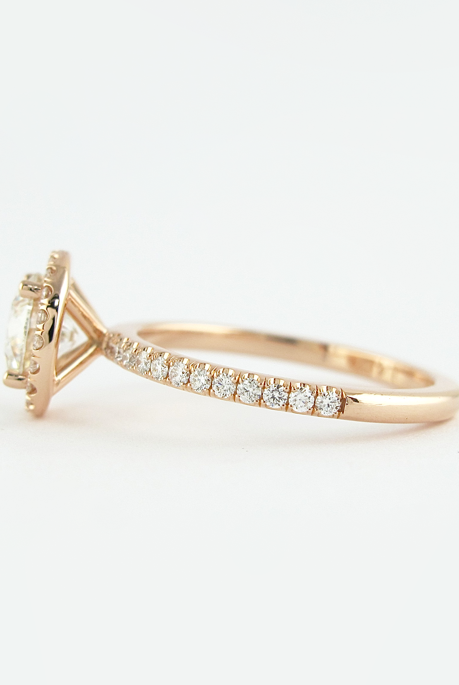 Round Cut Moissanite Ring