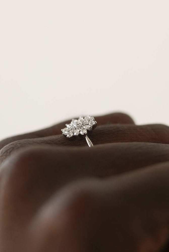 Round Cut Moissanite Engagement Ring
