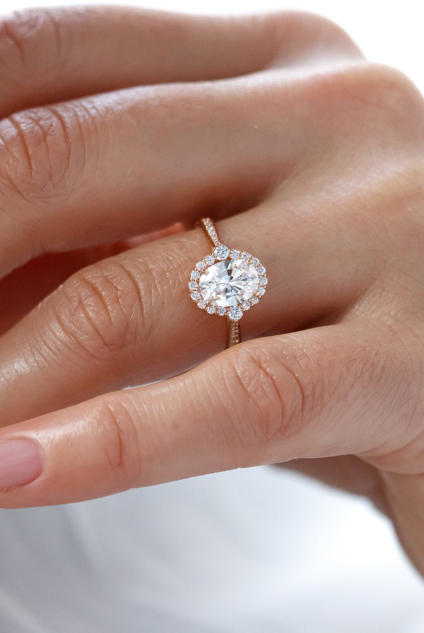 Oval Cut Moissanite Ring