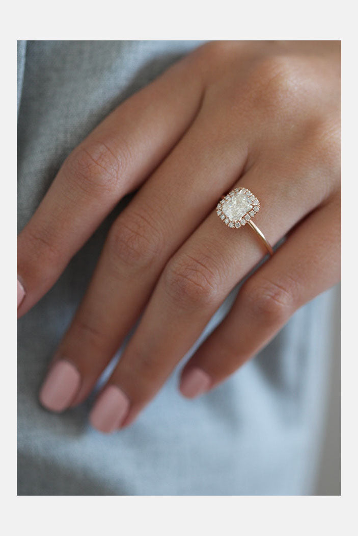 Luxury Moissanite Engagement Ring