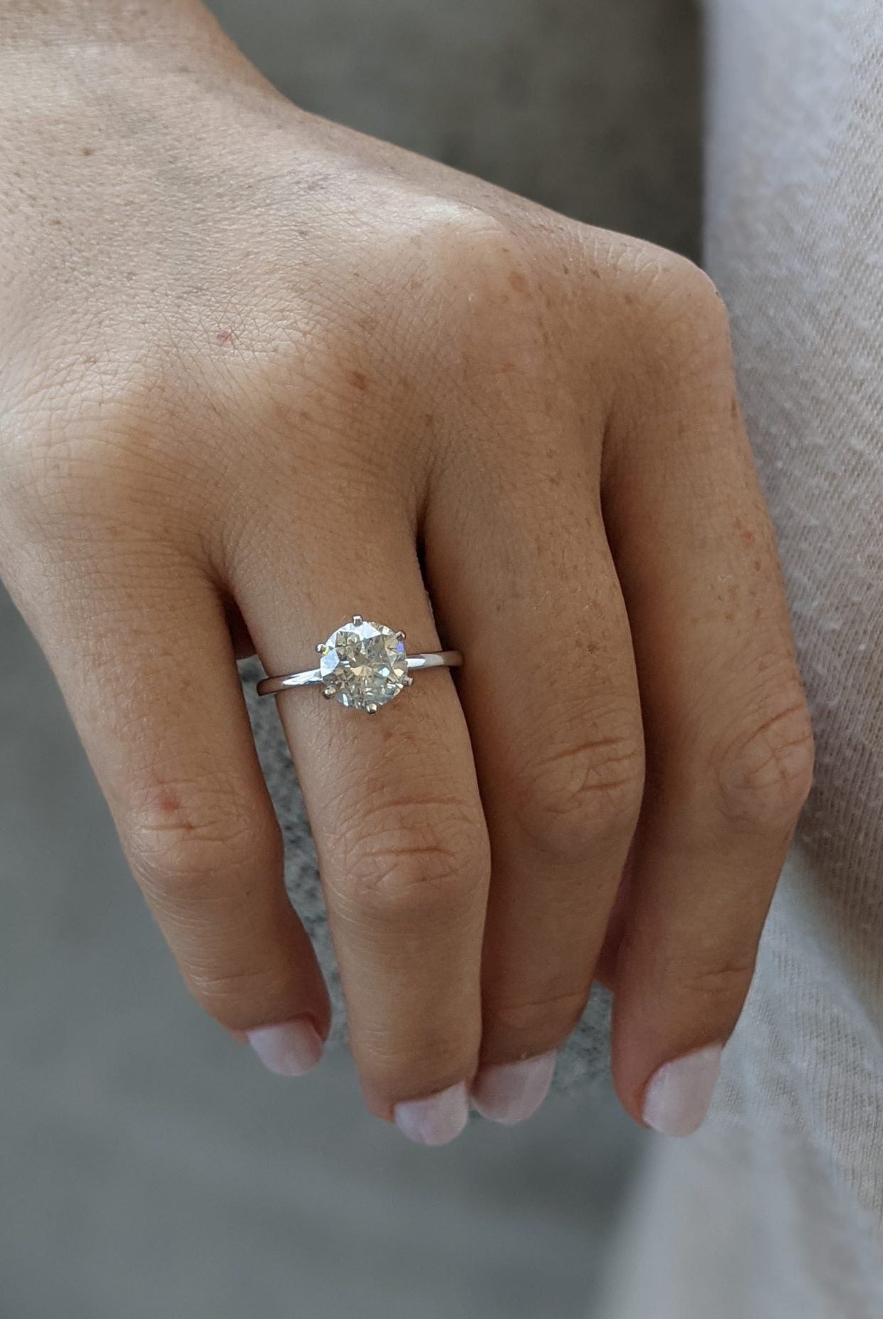 Round Cut Moissanite Ring