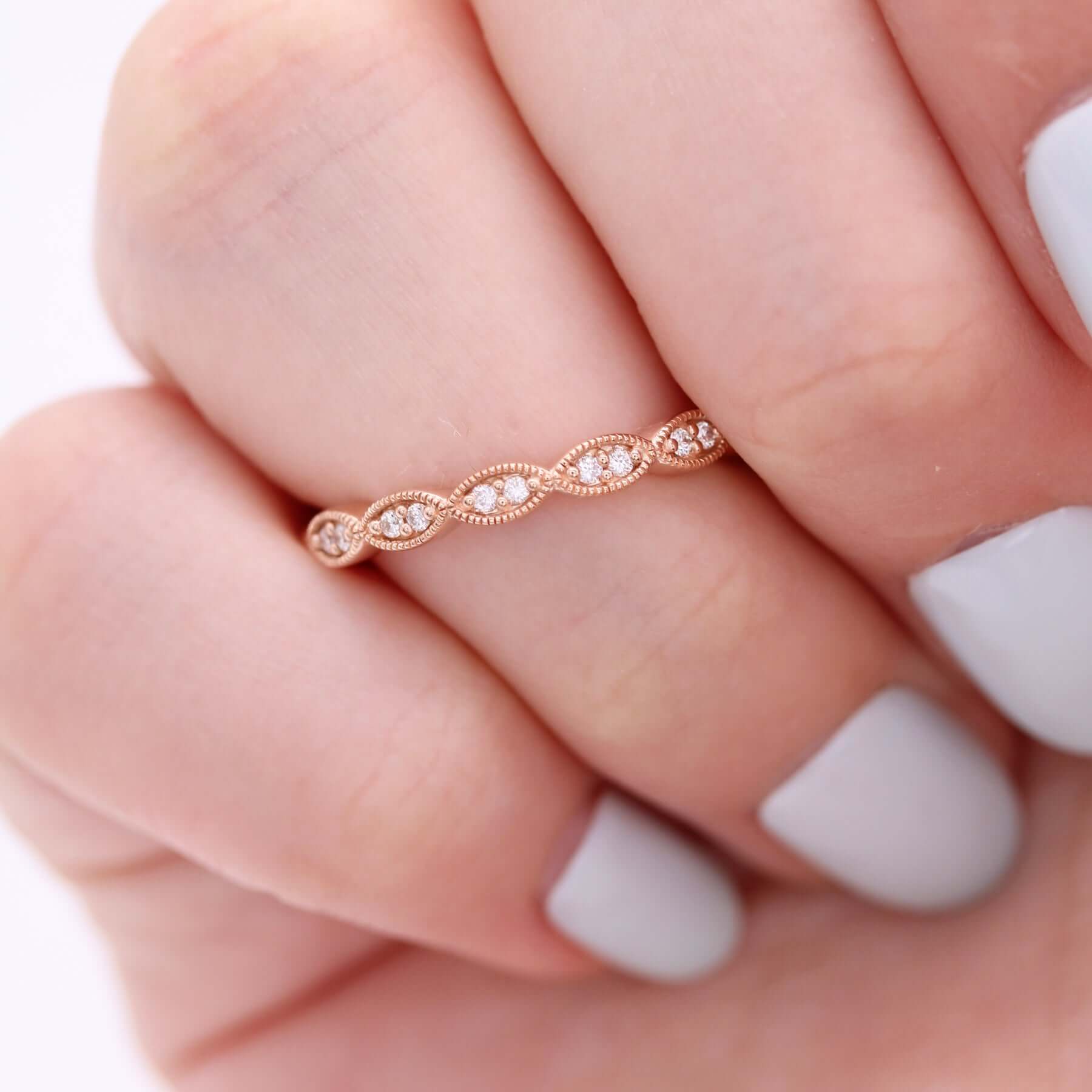 0-10-tcw-round-cut-milgrain-style-moissanite-wedding-band