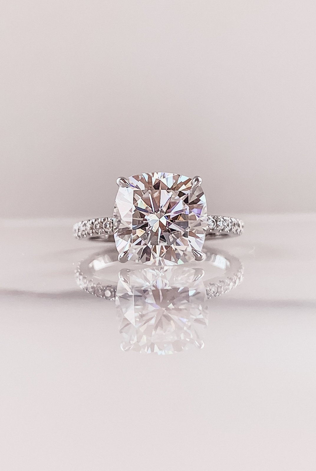 Moissanite wedding jewelry for modern wedding