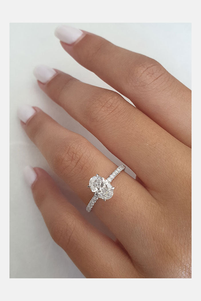 Luxury Moissanite Engagement Ring