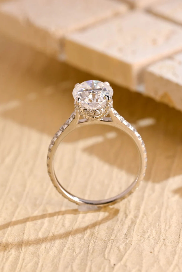 Oval Cut Engagement Ring