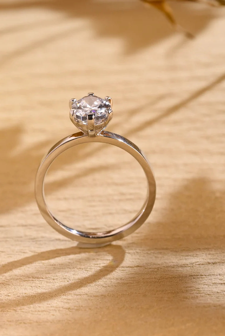 Luxury Oval Engagement Ring