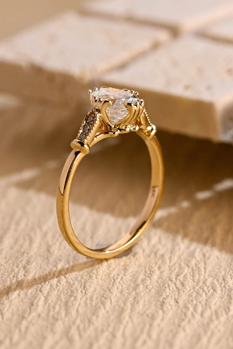 Luxury Oval Engagement Ring