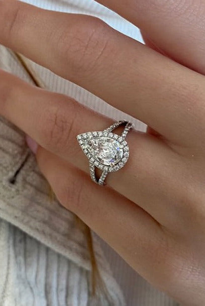 simple moissanite engagement rings