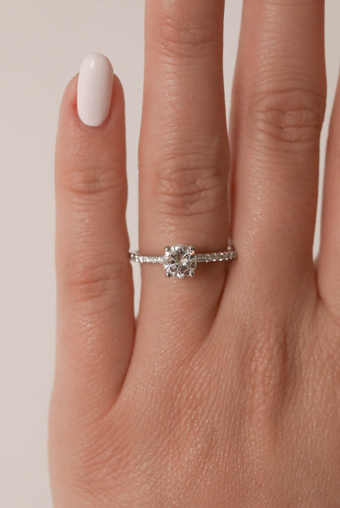 Luxury Moissanite Ring