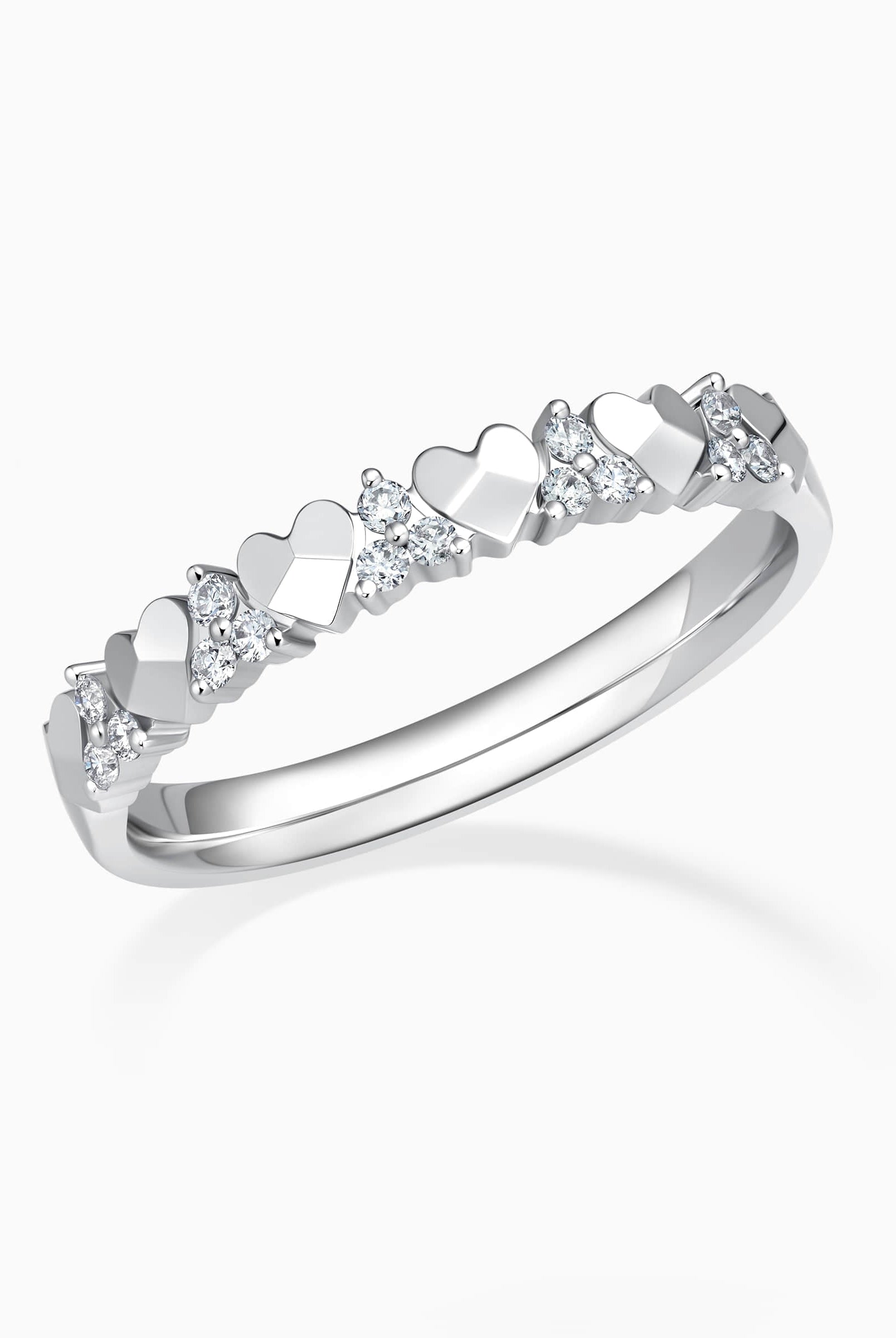 Round Cut Moissanite Diamond Unique Wedding BandRound Cut Moissanite Diamond Unique Wedding Band