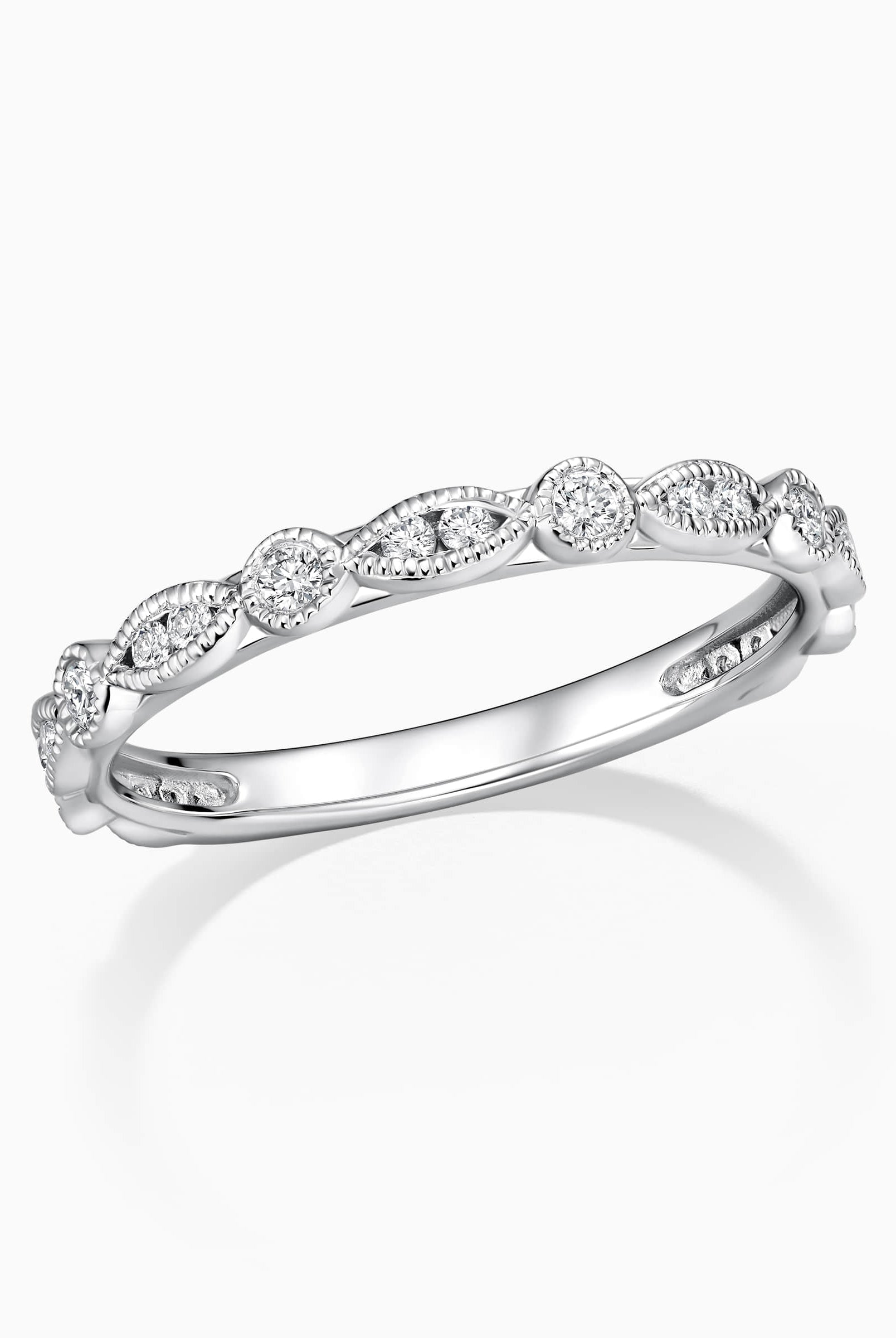 Round Cut Moissanite Diamond Vintage Wedding Band