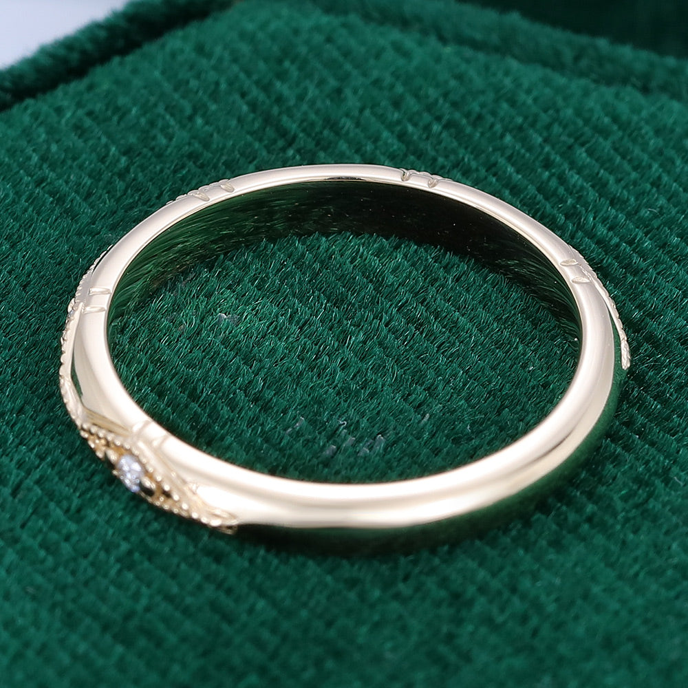 0-07-ct-round-moissanite-vintage-style-wedding-band